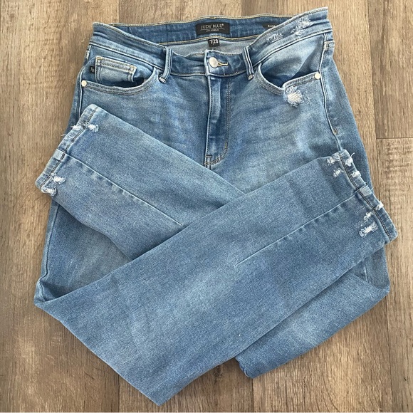 Judy Blue Casual Comfort High Rise Medium Wash Distressed Slim Leg Jeans 7/28 - Picture 13 of 13